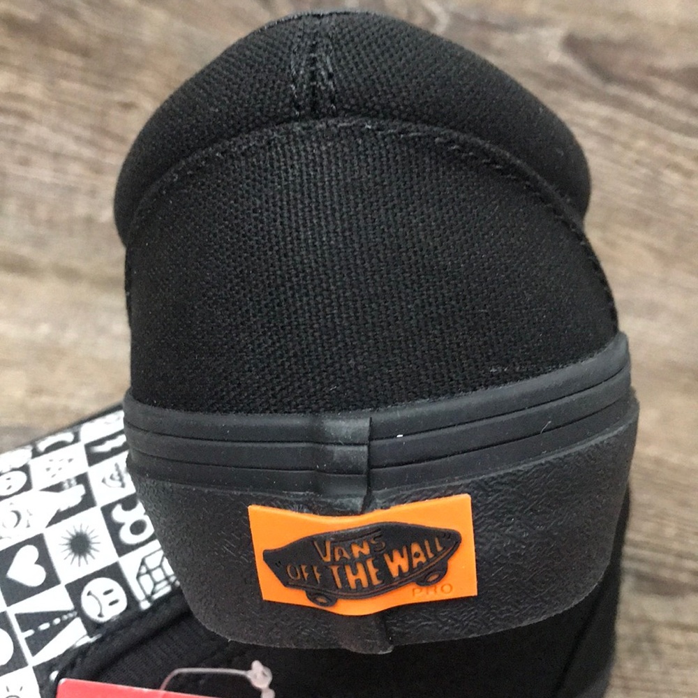 VANS CLASSIC SLIP ON BRAND NEW - Picture 7 of 16